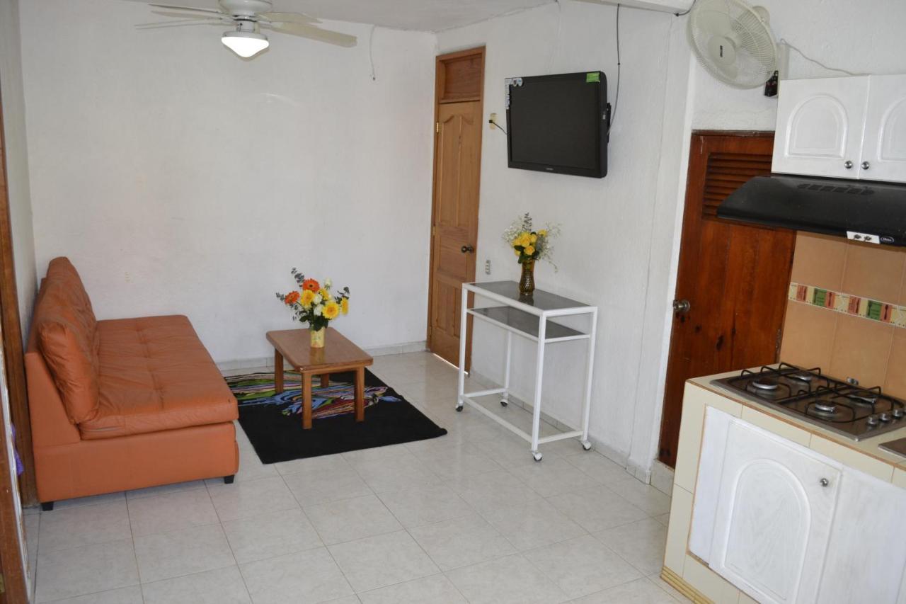 Hotel Victoria Zihuatanejo Exterior photo